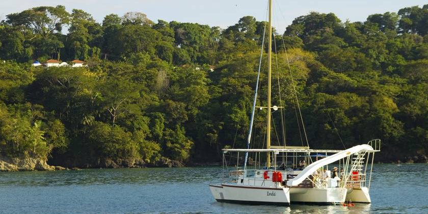 catamaran tour manuel antonio costa rica