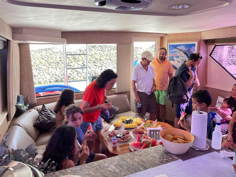 yacht rental manuel antonio costa rica