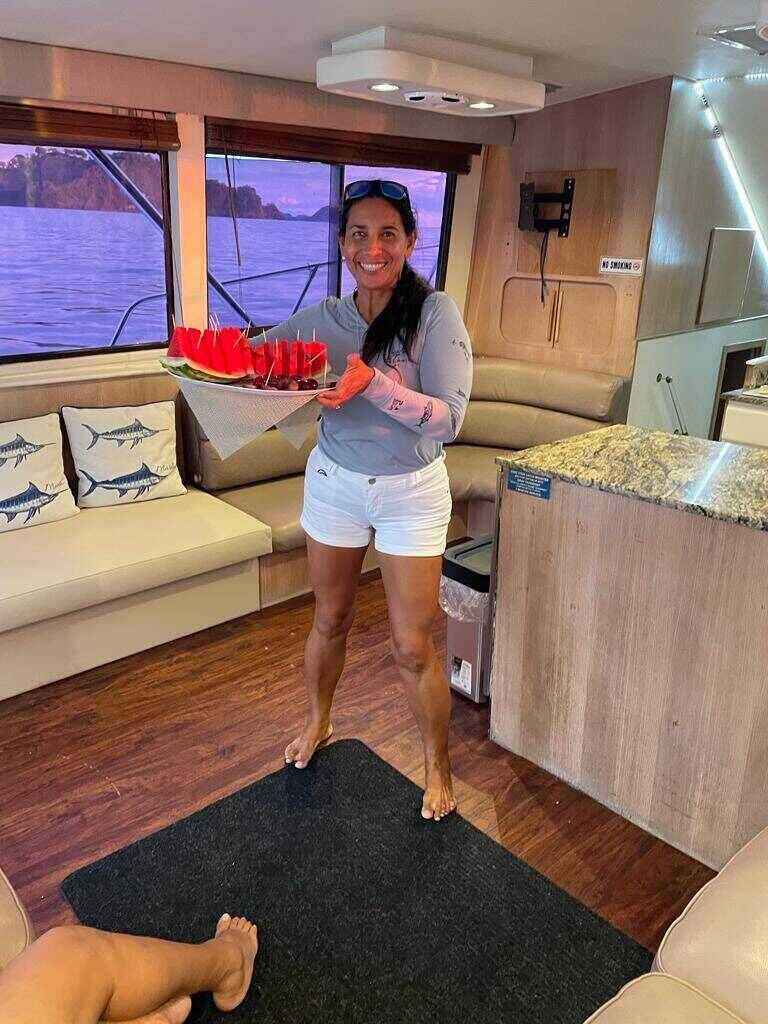 yacht rental manuel antonio costa rica